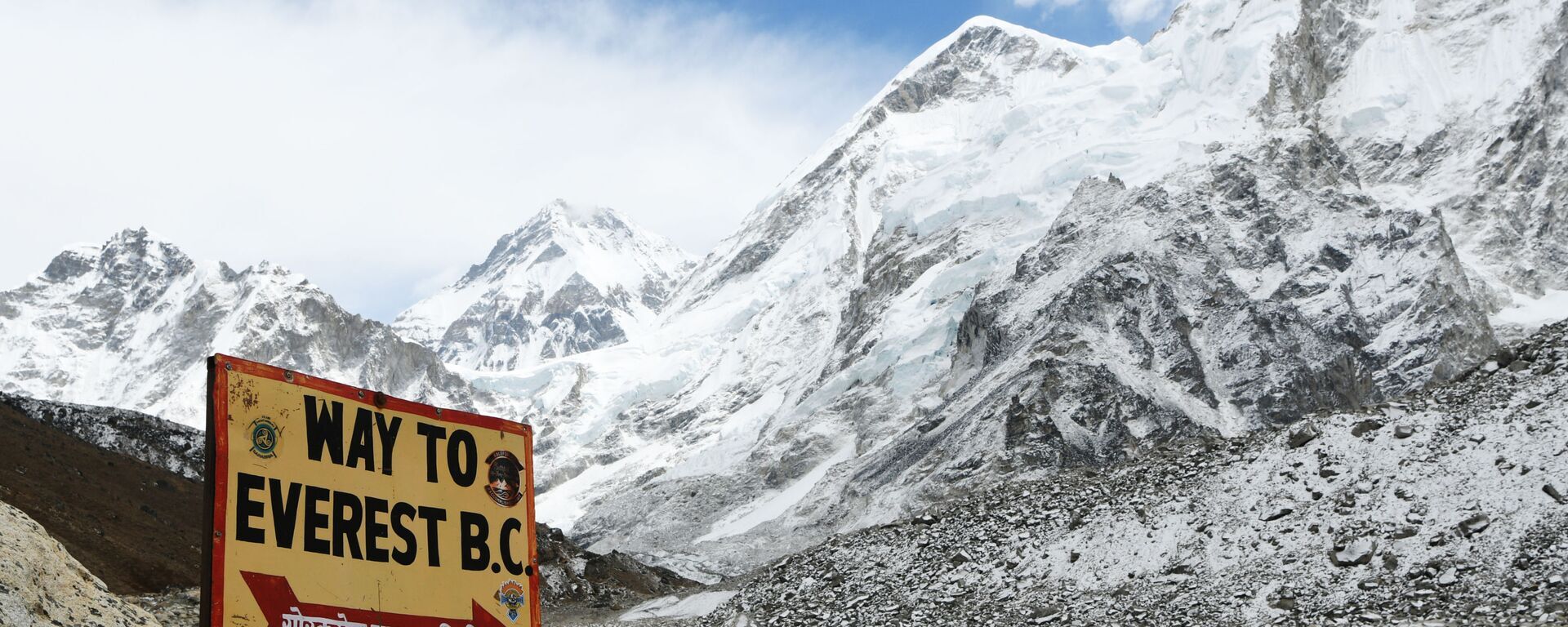 Everest’te Tarihi Gün! Bir Günde 274 Dağcı Zirveye Çıktı