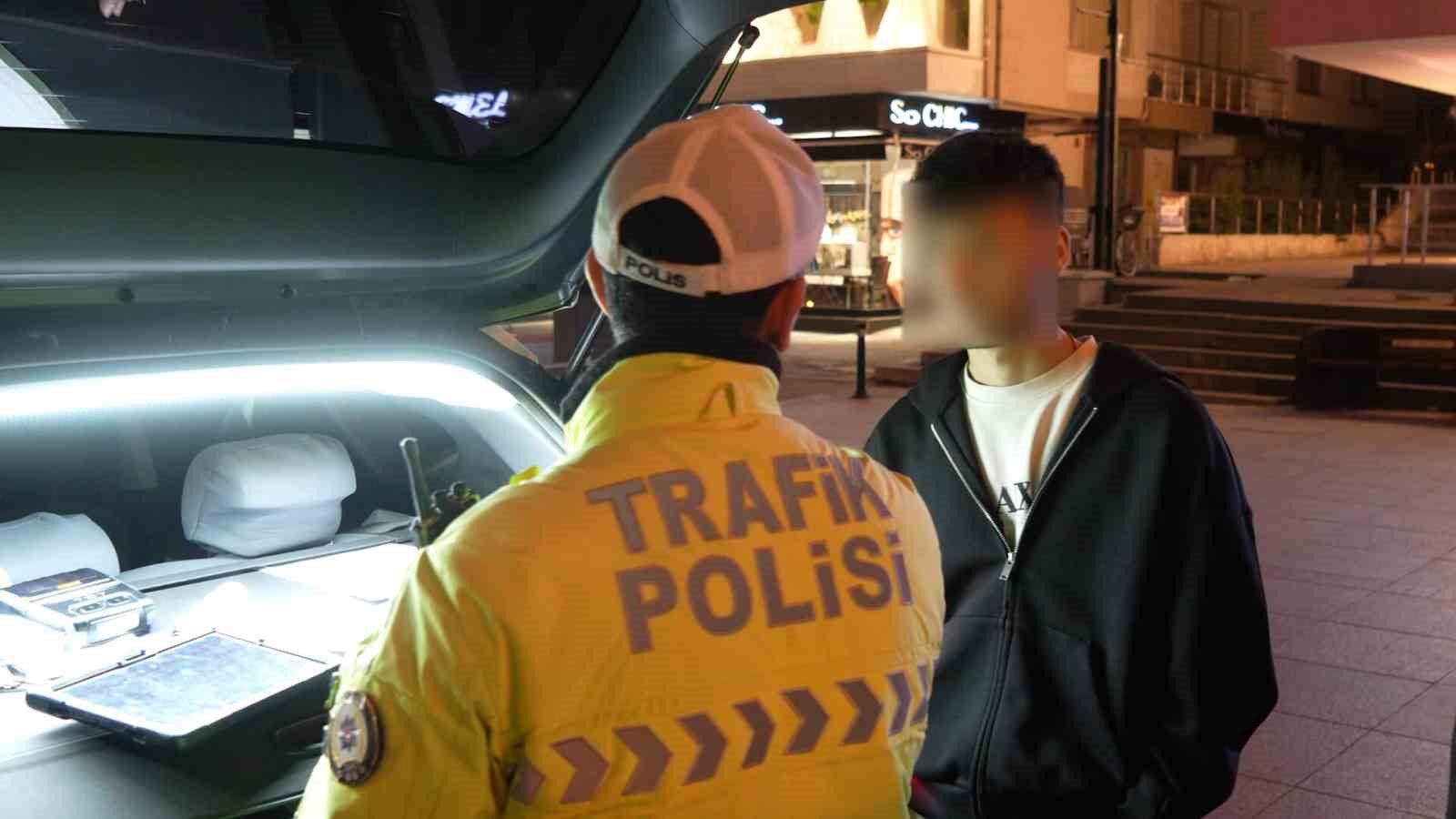 Kadıköy'de makas atan sürücüye 90 bin TL ceza