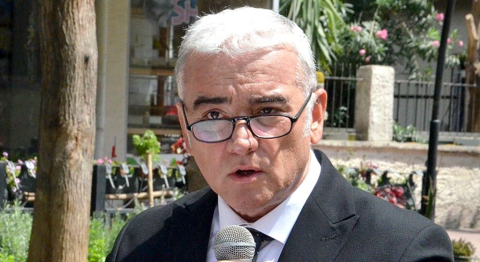 Başkan Çakın Basın Anıtında Konuştu