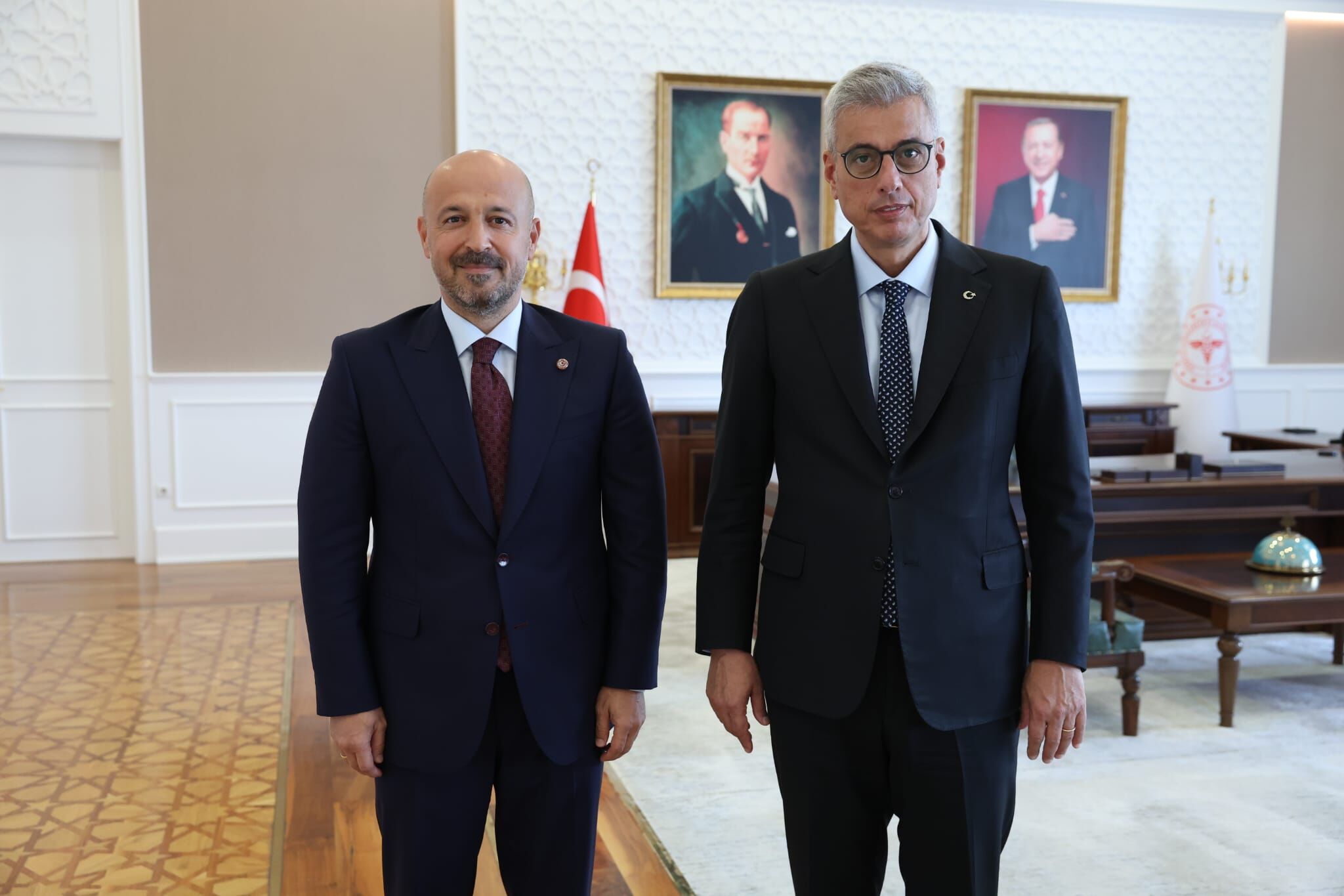 Özel
