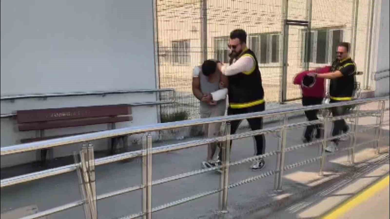 Adana’da Duruşma Sonrası Kanlı Kavga! 3 Şüpheli Tutuklandı