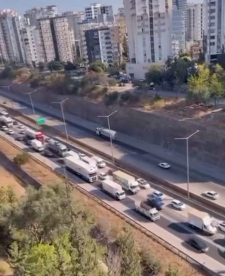 Adana’da Mersin Yolunda Kaza! Otomobil TIR’la Çarpıştı