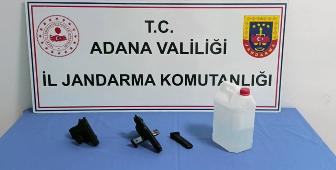 Adana'da Jandarmadan 3 Adrese Operasyon: 5 Şüpheli Yakalandı