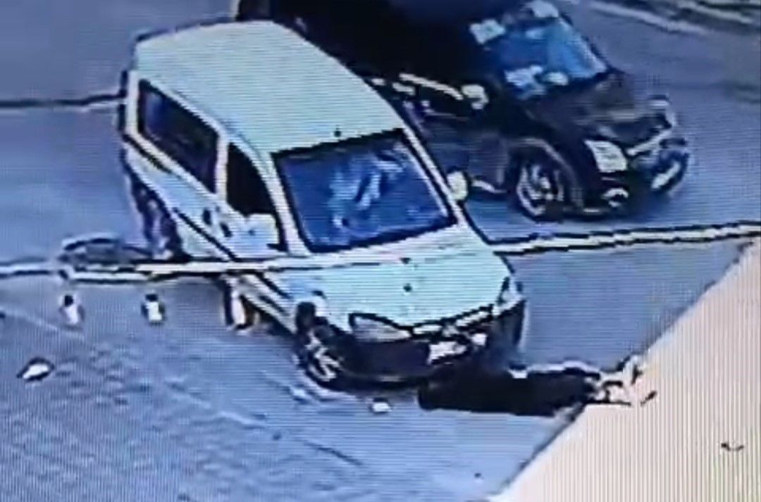 Adana’da Aracın Önüne Yatıp Aracı Kaçırdı: Savunması Şaşırttı