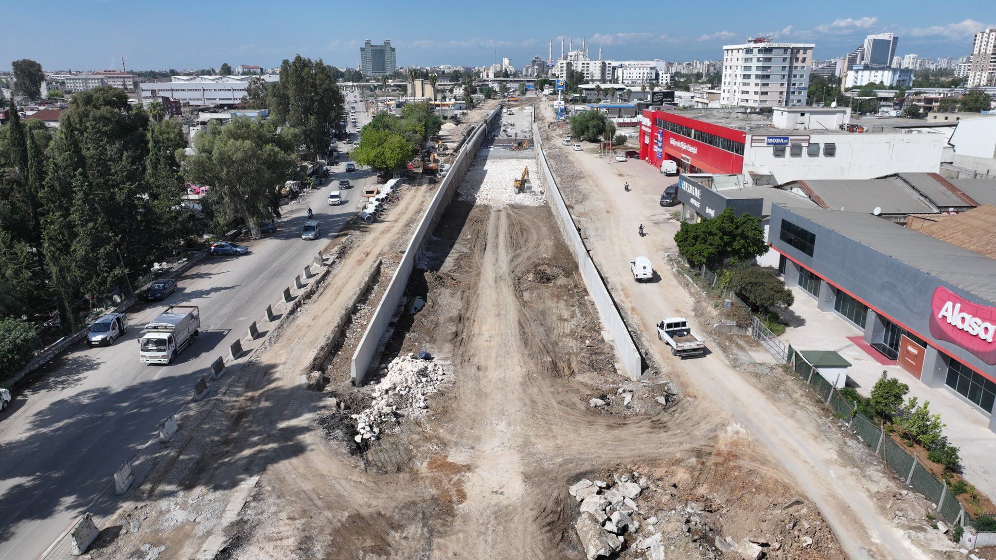 Adana’da Trafiği Rahatlatacak Projede Çalışmalar Sürüyor