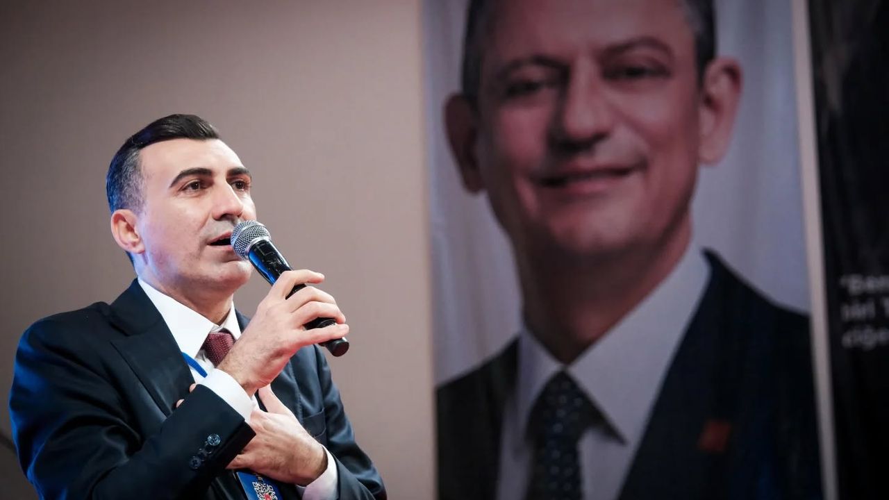 CHP Adana İl Başkanı Anıl Tanburoğlu Güven Tazeledi - Son Dakika Adana Haberleri
