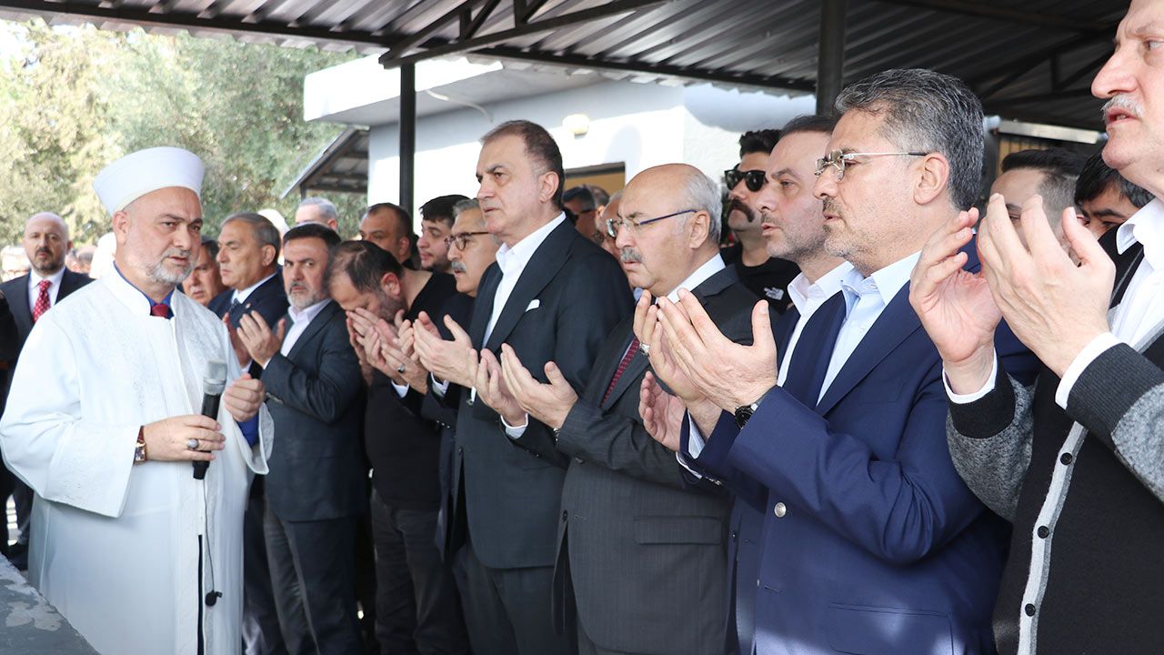 Ömer Çelik’in Dayısı Hasan Öztopal, Son Yolculuğuna Uğurlandı