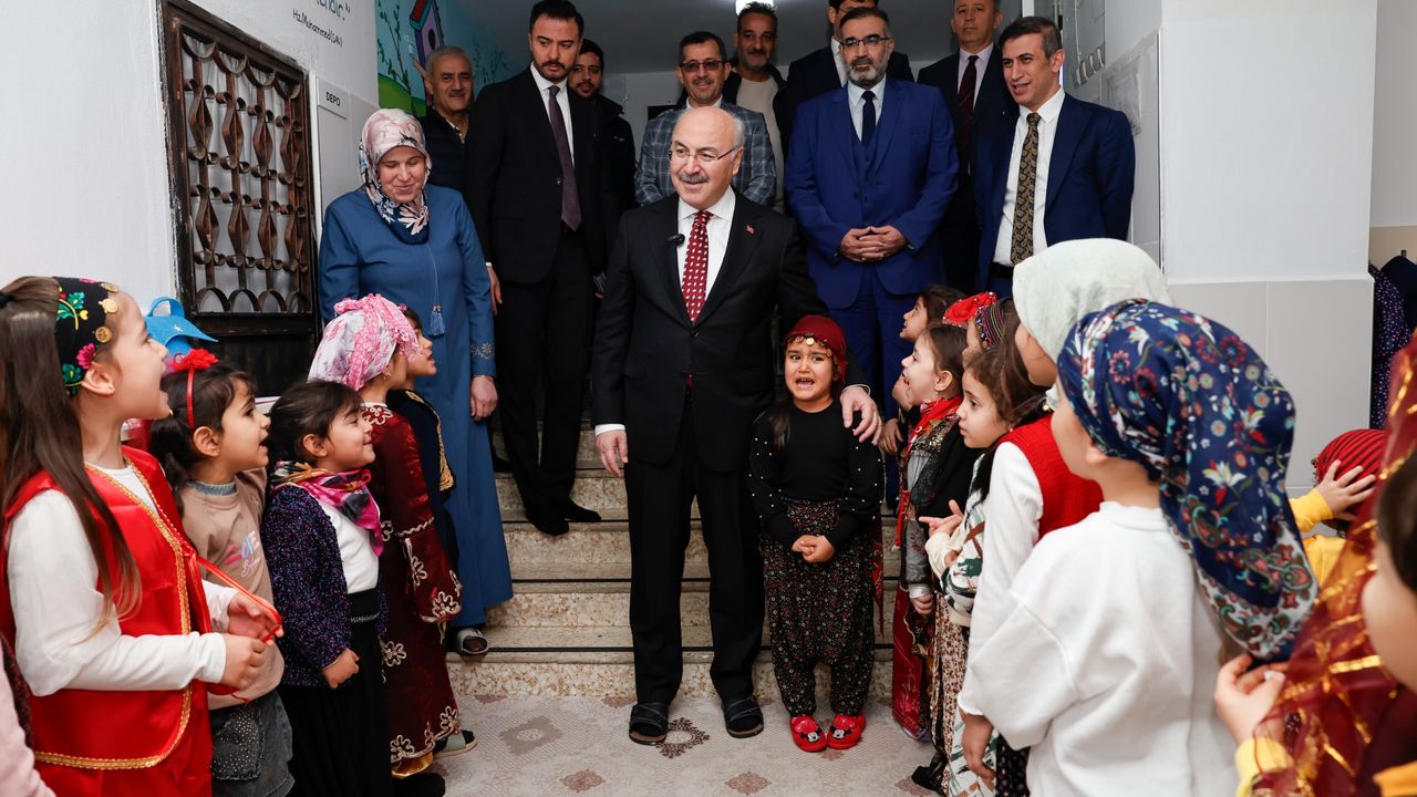 Vali Köşger PTT Evleri Mahallesi'nde Vatandaşlarla Buluştu - Son Dakika Adana Haberleri