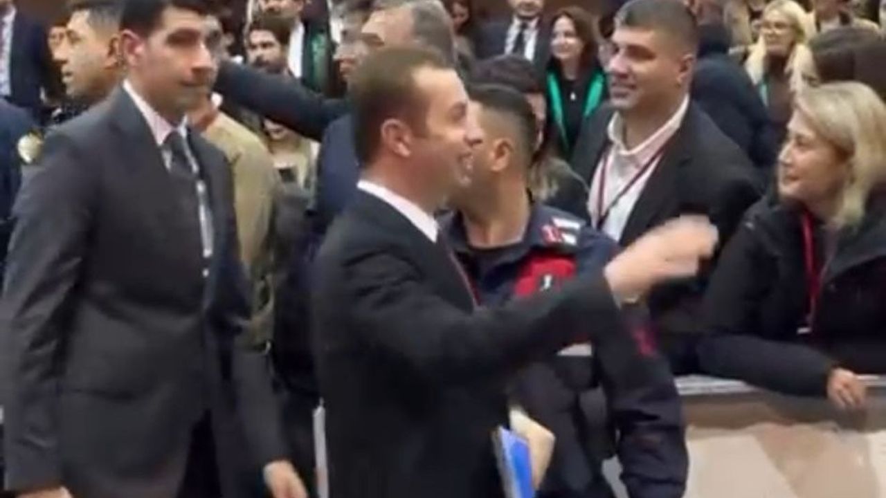 Duruşmada Gergin Anlar: Kadir Aydar, Aktaş'ın Yüzüne Haykırdı! "Ben Rüşvet Almadım" - Son Dakika Adana Haberleri