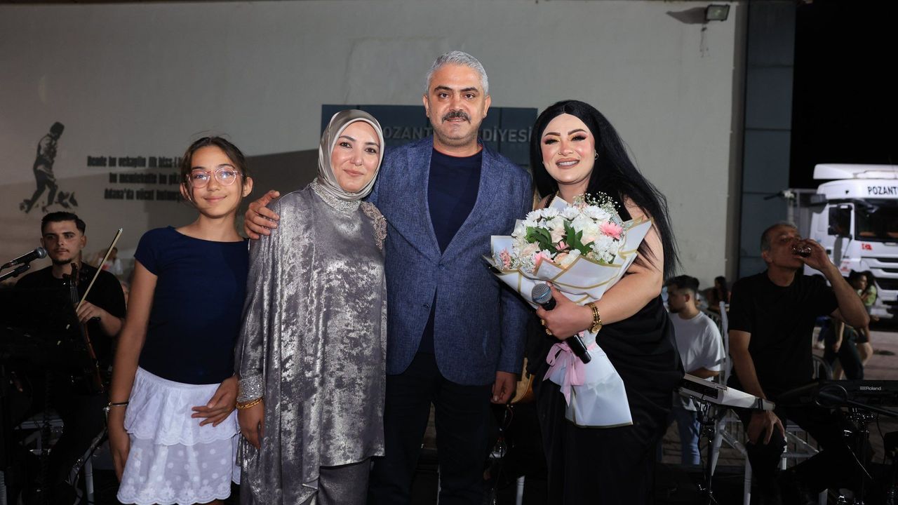Pozantı'da Kadınlar Matinesi Coşkusu! Binlerce Kadın Meydanı Doldurdu