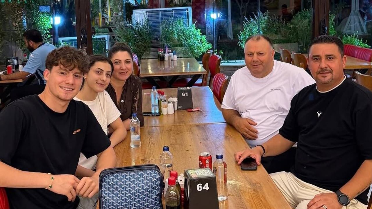 Vefanın Adı Kamil Efe Üregen: İlk Hocasını Unutmadı