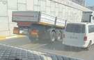 Adana Öğretmenler Bulvarı'nda Dorsesi Kopan Tır Trafiği Felç Etti
