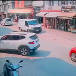 Yüreğir’de Cip İle Motosiklet Çarpıştı: 2 Kişi Yaralandı