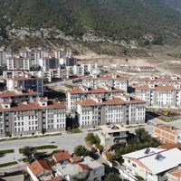 Özel