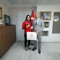 Özel