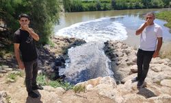 Ceyhan Nehri Köpürdü