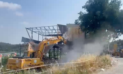 Adana’da Seyir Terası Yıkıldı