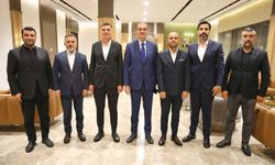 Ömer Çelik Adana’da Teşkilatla Bayramlaştı