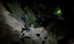Adana’da Otomobil Uçuruma Yuvarlandı: 5 Ölü