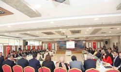 Van Gölü’nden Yaklaşık 2 Milyon Metreküp Dip Çamuru Çıkarıldı