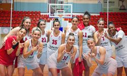 Nova Basketbol, evinde kaybetmiyor: 80-77