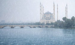 Adana’ya Yağış Kuşatması! İlçe İlçe Hava Durumu Açıklandı