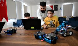 Çukurova Belediyesi'nden Geleceğin Teknoloji Yıldızlarına Eğitim Hamlesi