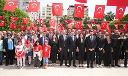 CHP Adana Teşkilatı 23 Nisan'da İrade ve Eğitim İçin Yürüdü