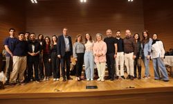 Adana'da Bilim ve Sanat 'Demans Pratiği' Tiyatro Oyununda Buluştu