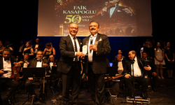 Faik Kasapoğlu'ndan 50 Sanat Yılına Muhteşem Konser