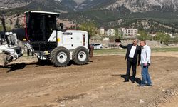Pozantı’da Gençliğe Dev Yatırım! Halı Saha Çalışmaları Başladı
