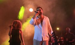 Listeleri Sallayan Hit Geri Döndü! “Aşktan Ötesi” Yeni Kliple Yayında