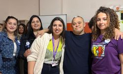 Adana Gündoğdu Koleji'nden 2 Nisan'da Sevgi Köprüsü