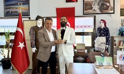 Akif Manaf’a Büyük Onur! Evrensel Barış Ödülü Verildi