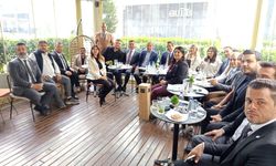 Burhanettin Bulut’tan Gençlerle Sıcak Buluşma: “Gençlerimizle Gurur Duyuyoruz”