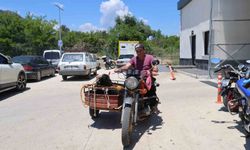 Adana’da Gören Dönüp Bir Daha Baktı! Keçileri Motosiklet Sepetinde Taşıdılar