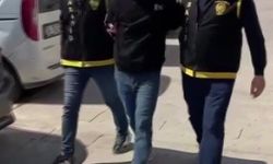 Adana'da Pes Dedirten Olay: Rahat Tavırlarla İş Yerini ve Otomobili Soydu
