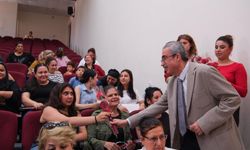 Karataş'ta Anneler Günü'ne Türkülü Kutlama