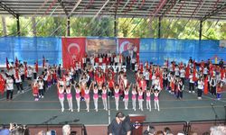 Adana'da 19 Mayıs Coşkusu: Final Okulları'ndan Görkemli Tören
