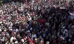 CHP’de İkinci Kritik Buluşma: Güvenpark’ta “Özgür Gelecek” Sloganları