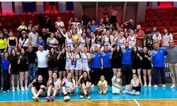 Adana Büyükşehir Belediyesi U18 Kız Basketbol Takımı Türkiye İkincisi Oldu