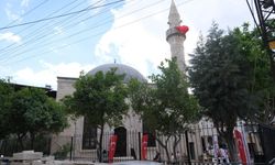 Depremde Hasar Gören Tarihi Cami Yeniden İbadete Açıldı