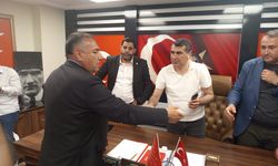 Güngör Geçer CHP İl Binasına Geldi