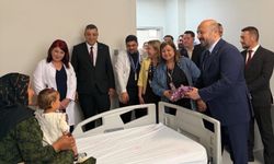 Nacar'dan Anlamlı Ziyaret: Hastalarla Bayramlaştı