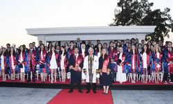 Adana’da SBÜ'de Genç Hekimler Diplomalarına Kavuştu