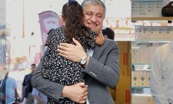Vali Mustafa Yavuz Yüreğir'de Esnafı Dinledi, Vatandaşla Kucaklaştı