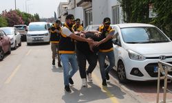 Adana'da Cadde Ortası Savaş Alanına Döndü