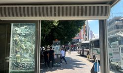 Adana’da Klimalı Duraklar Sıcakta İşlevsiz Kaldı