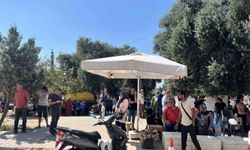 Adana’da Babalar Günü’nde YKS Heyecanı: Babalar Evlatlarını Sınav Kapısında Bekledi