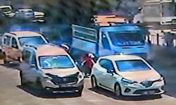Adana'da Feci Kaza: Peş Peşe İki Aracın Çarptığı 4 Yaşındaki Çocuk Hayatını Kaybetti